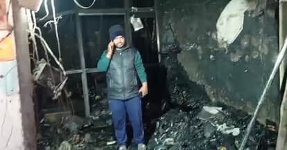 Kanpur fire broke out in furniture shop on Mandhana Bithoor Road goods worth Rs 40 lakh were destroyed