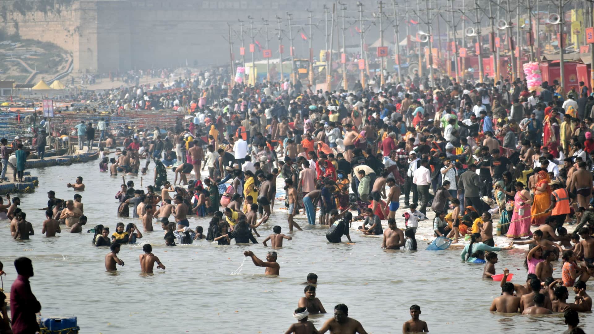 Prayagraj Magh Mela: Huge crowd of devotees gathered at Magh Mela