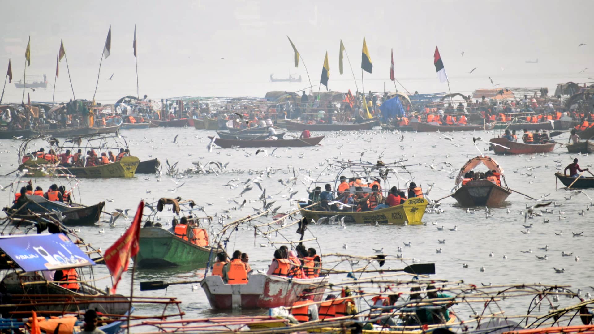 Prayagraj Magh Mela: Huge crowd of devotees gathered at Magh Mela
