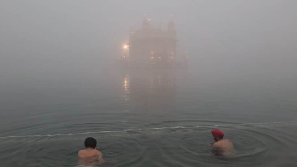 Maghi Mela Muktsar four-degree temperature devotees took dip in holy lake