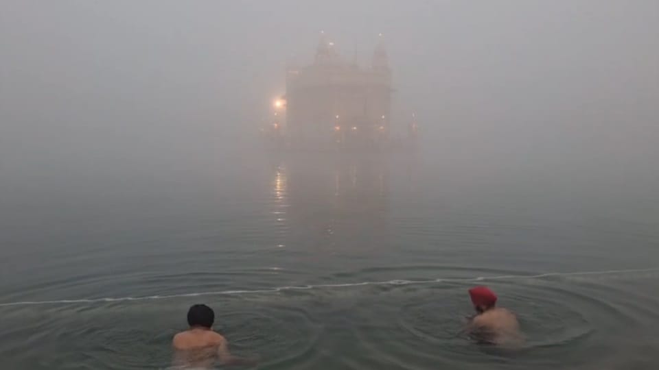 Maghi Mela Muktsar four-degree temperature devotees took dip in holy lake