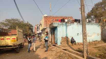 municipal corporation marked 250 houses with red marks in Bareilly