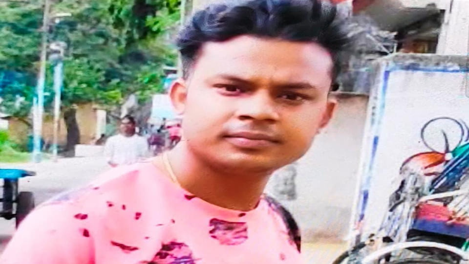 Auraiya: Goldsmith murdered by crushing his head, panic spreads in market, police begin investigation