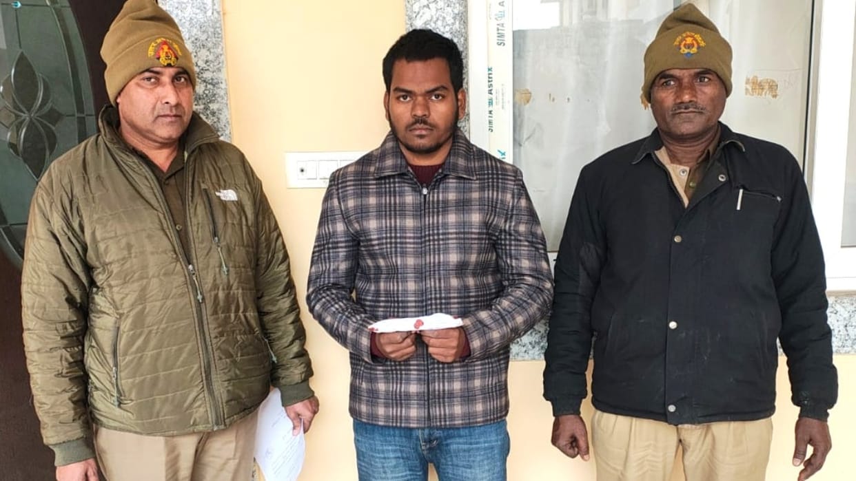 man accused of attacking the youth with a knife has been arrested in Bareilly