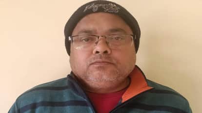 UP: Bribery rampant in gram panchayats under guise of audits; state president auditors association arrested