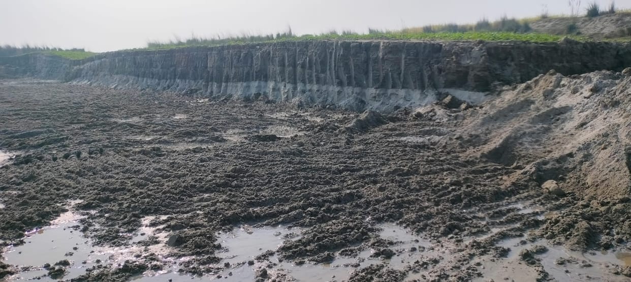 Gonda: Strict action against illegal mining in Gonda... fine of Rs 79.90 lakh, FIR registered