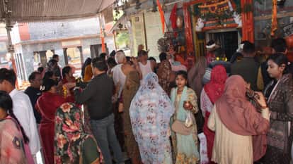 Jhansi: Crowd of devotees gathered at Balaji Sun Temple