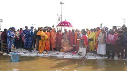 Shankaracharya inaugurated the Go Pratishtha Prerana Yatra with Ganga Pujan