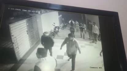bullies entered BJP MLC house misbehaved with the manager in Bareilly