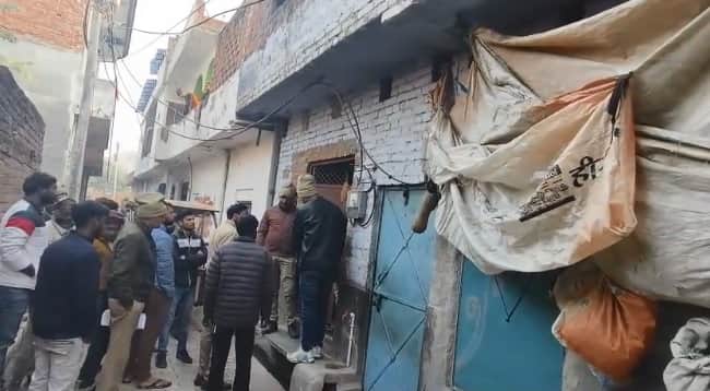 Unnao Just 12 days after breaking his wifes legs with beating the husband attempted suicide