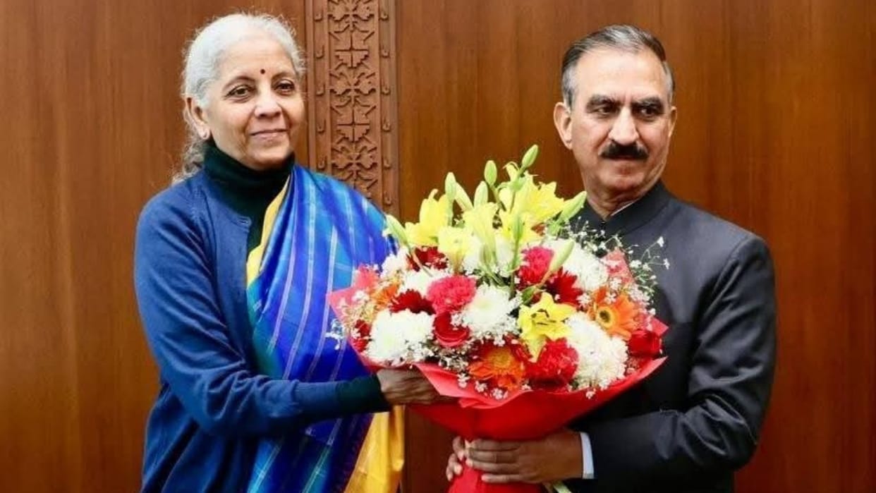 Himachal cm Sukhu met the Union Finance Minister and requested financial assistance for Himachal