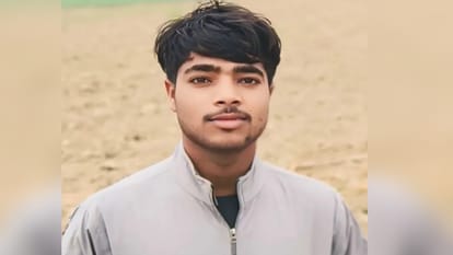 Budaun News:प्रेमिका के घर के सामने फंदे से लटका मिला प्रेमी का शव, परिजनों ने लगाया हत्या का आरोप - Body Of Boyfriend Found Hanging From Noose In Front Of His Girlfriend