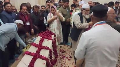 three-day shaghjahan urs festival has begun at Taj Mahal in agra