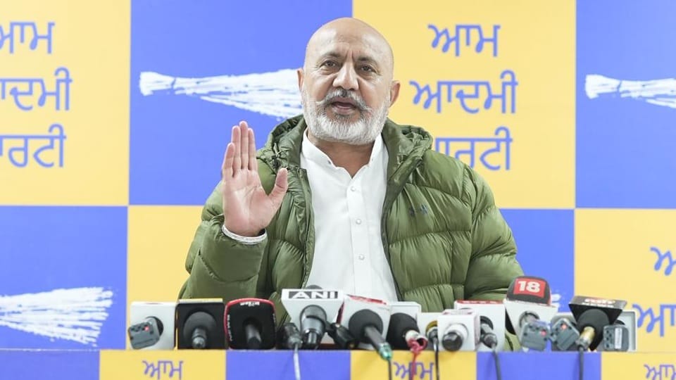 AAP leader Baltej Pannu said Bittu admitted that alliance with SAD means return of drugs in Punjab