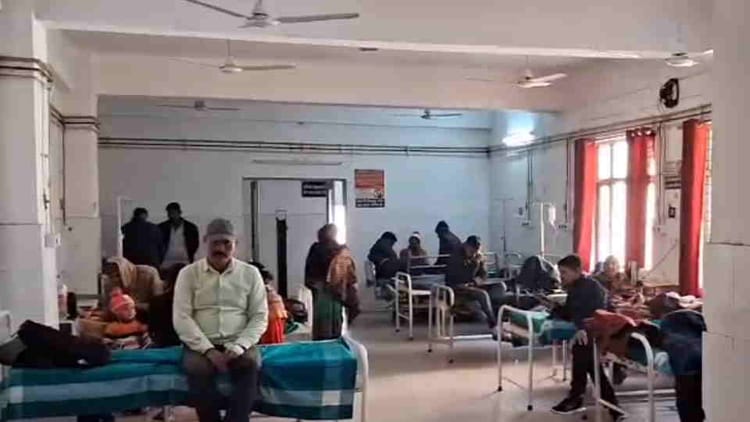 Kotdwar: अग्निवीर भर्ती रैली के दौरान दो अभ्यर्थियों की हालत बिगड़ी, बेस अस्पताल में कराया भर्ती