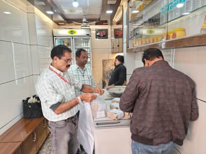 Bhopal News: Strict action against adulteration in Bhopal; milk, paneer, ghee, sweets, and spices under suspic