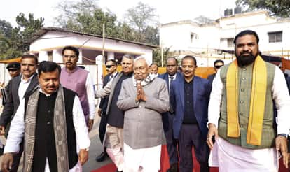 Bihar News: BJP working president Nitin Naveen hosted a Dahi Chura party, attended by CM Nitish Kumar NDA