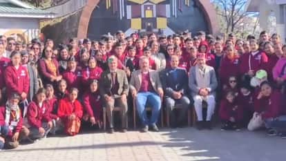 Education Minister sends a group of children with special needs on an exposure visit to Chandigarh and Wagah B