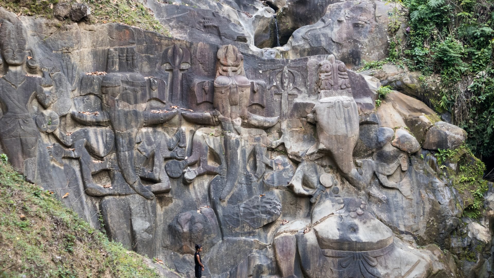 India Most Unique Unakoti Temple: Mystery of 9999999 Idols Interesting Facts in Hindi
