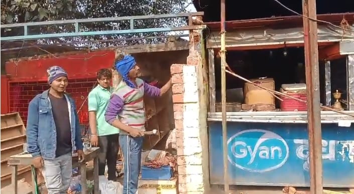Kanpur JCB demolishes illegal encroachments near Gangaghat station 10 permanent structures razed