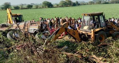 Orai Road Accident truck loaded with onions overturned after tire burst  three died and seriously injuring two
