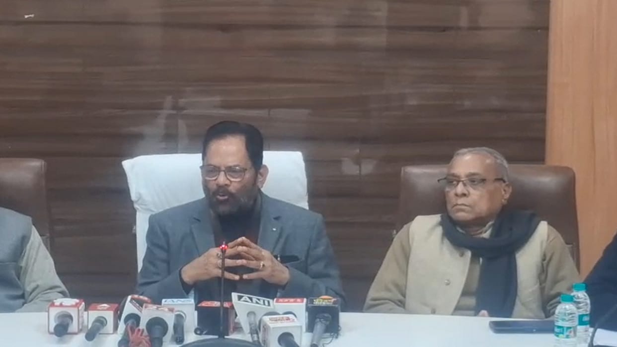 Congress has the dagger of infidelity in its hands and the land is barren, Naqvi targets Congress and SP