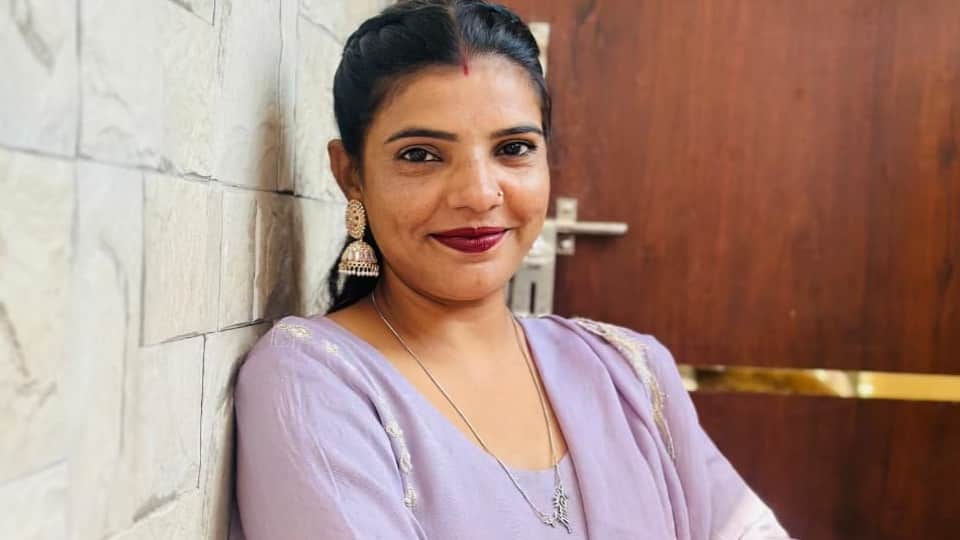 मृतका की फाइल फोटो।