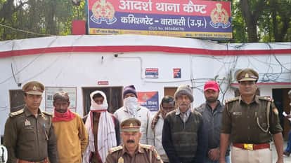 varanasi police raided gambling den near temple on LT College campus