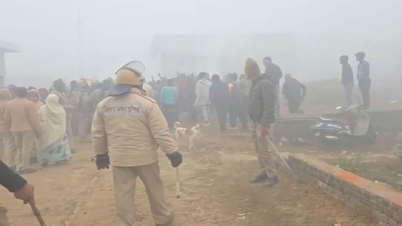 प्रभात फेरी रोके जाने को लेकर गांव में तनाव