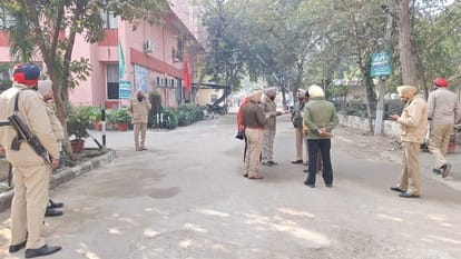 Threats to blow up DC offices in Punjab Panic in Muktsar police evacuate office