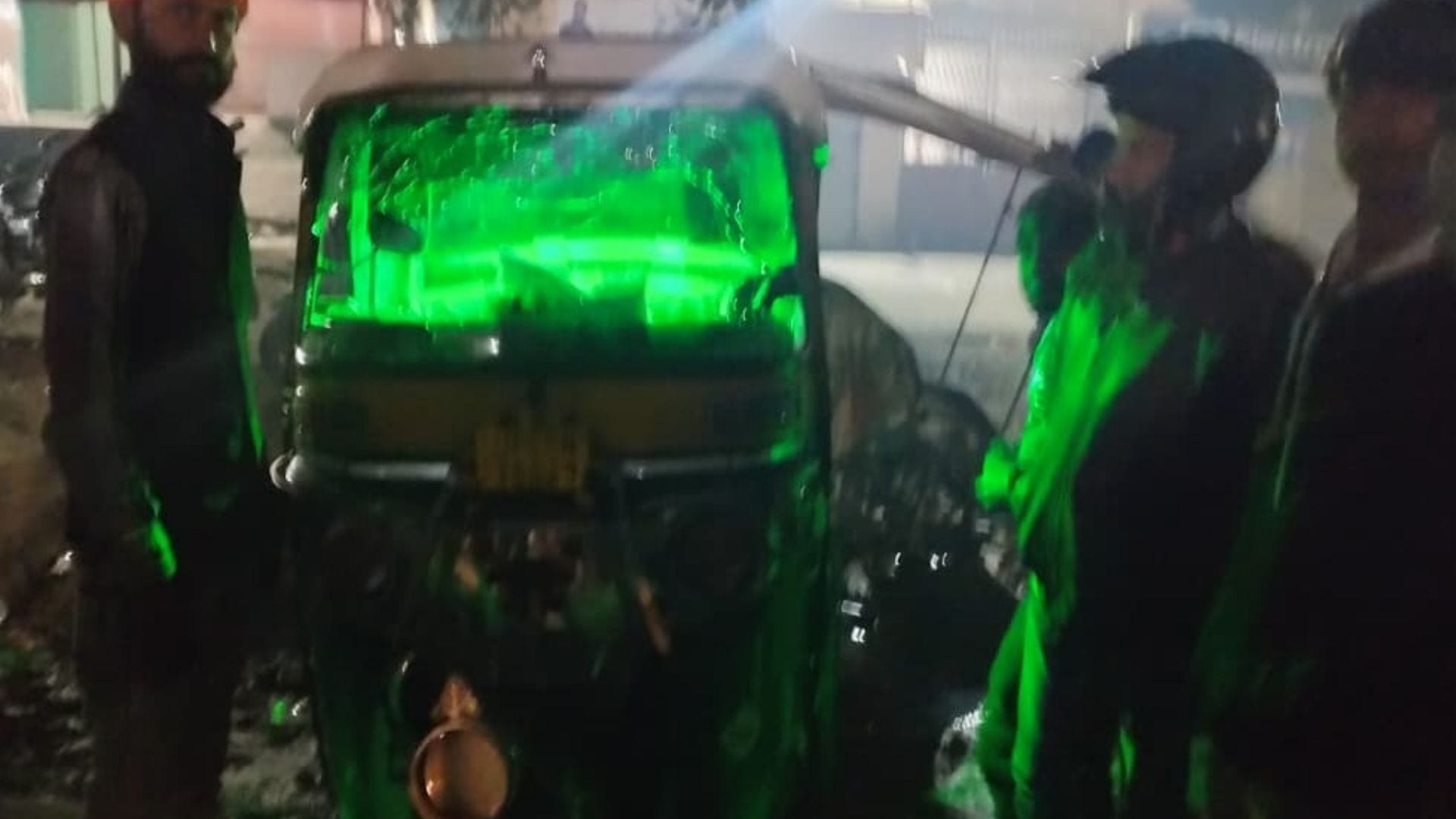 accident in chandauli Scorpio ran over five people collided with bicycle auto-rickshaw e-rickshaw and car