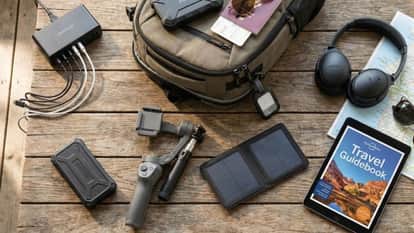 top 7 must have smart travel gadgets you should carry