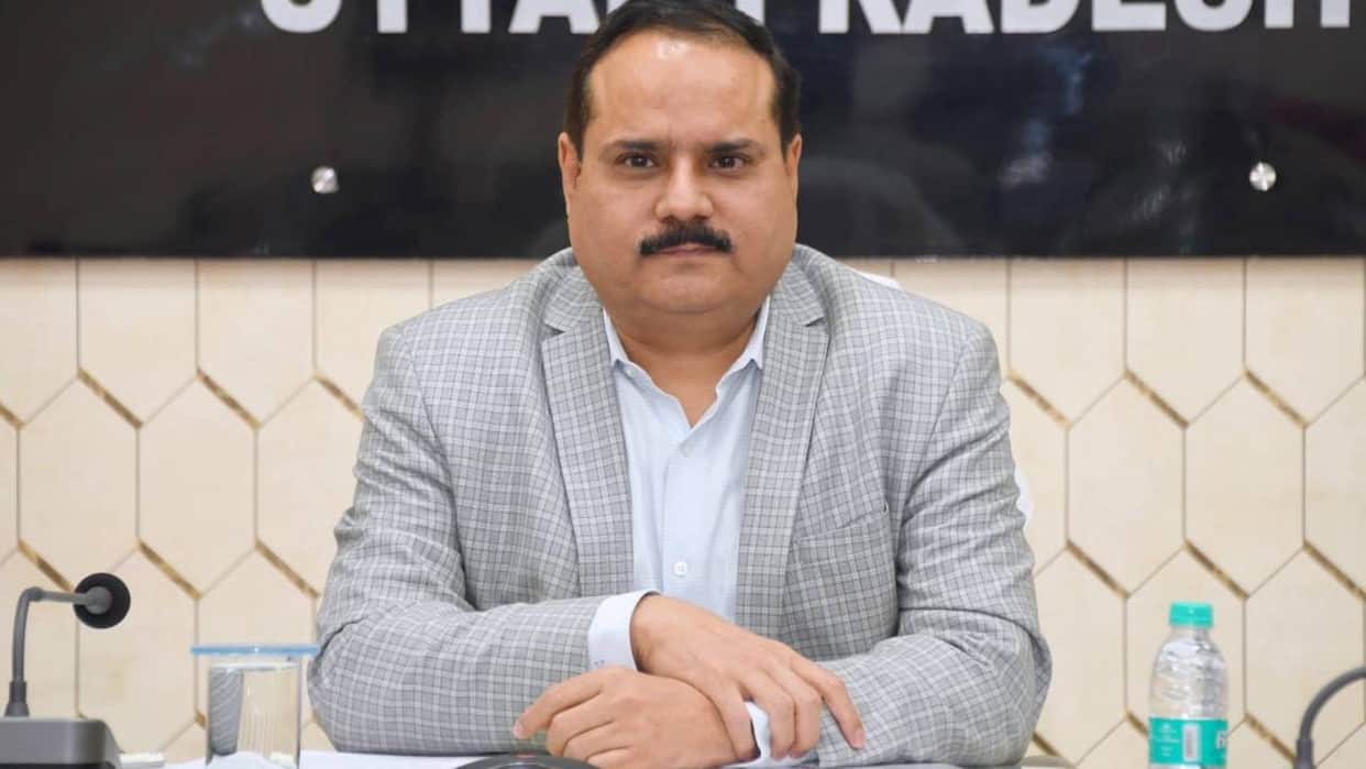 Big action by Election Commission: These six candidates are barred from contesting elections for three years,