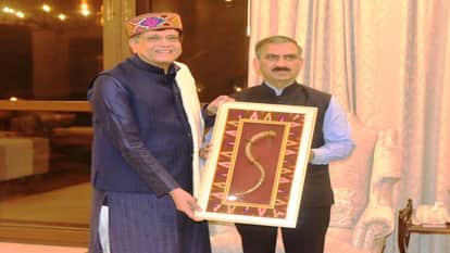 CM sukhvinder Sukhu meets Union Minister, urges him to ban apple imports during peak season