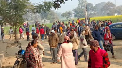 Body of teacher found hanging in composite school in Barabanki police investigating