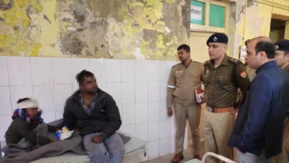 Pratapgarh Accident: Bus collides with pickup truck carrying devotees going to Magh Mela