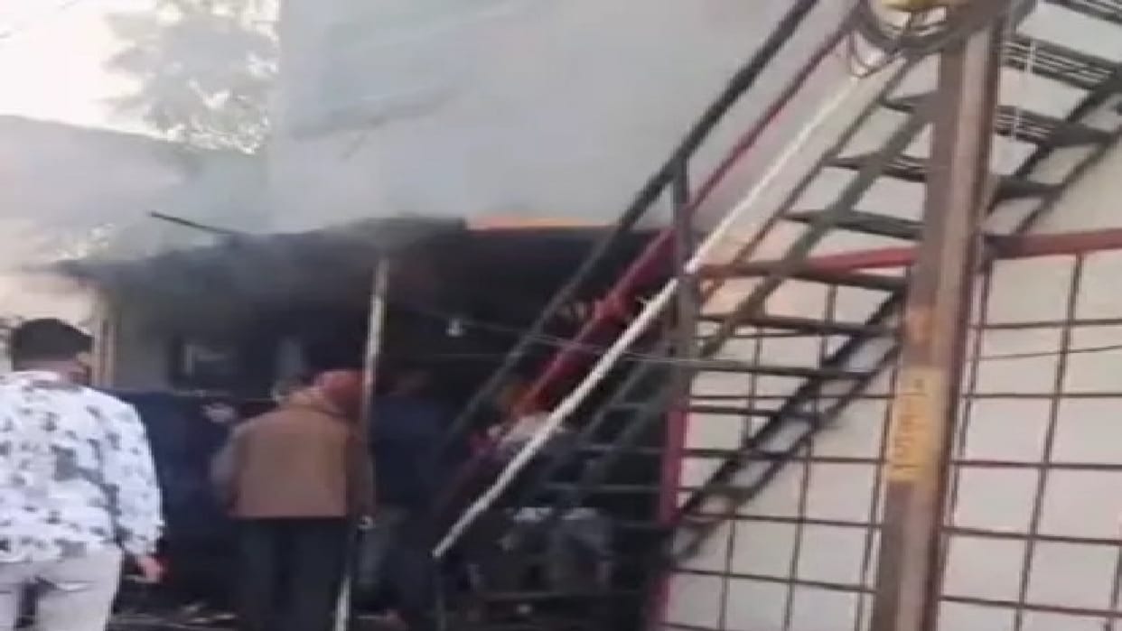 Locked from outside, fire inside… elderly man kept screaming for help, died after being burnt alive in Raipur