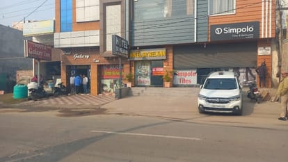 झज्जर में मुठभेड़ मामला:आईजी व एसपी अंबाला जांच के लिए पहुंचे, Bjp प्रवक्ता  के भाई पंकज को पैर में लगी थी गोली - Jhajjar Encounter Case: Ig Ambala  Pankaj Nain And Sp