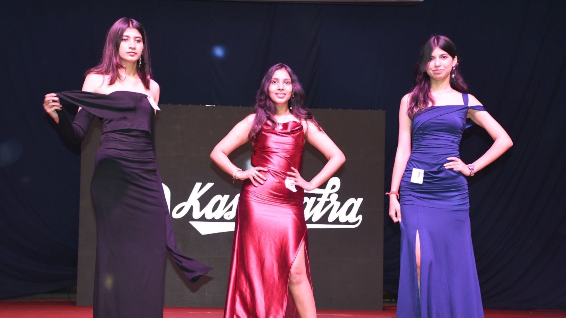 pictures leave you mesmerized Kashi Yatra BHU Students danced enthusiastically fashion show also held in iit