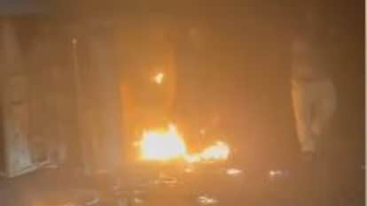 Lucknow: Madrasa caught fire, 150 children escaped and the fire was brought under control by two fire engines.