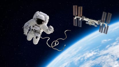 for how long an astronaut would survive in space after being lost from space station