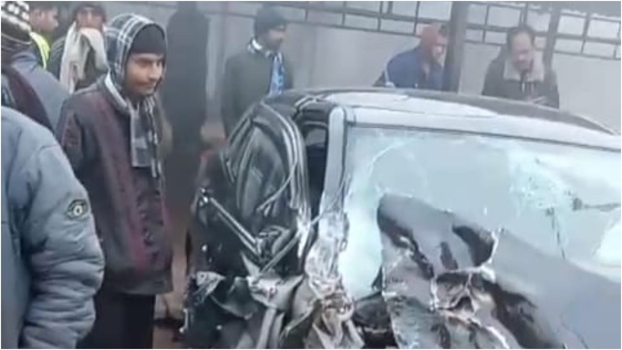 three people died in road accidents due to dense fog in Bareilly division