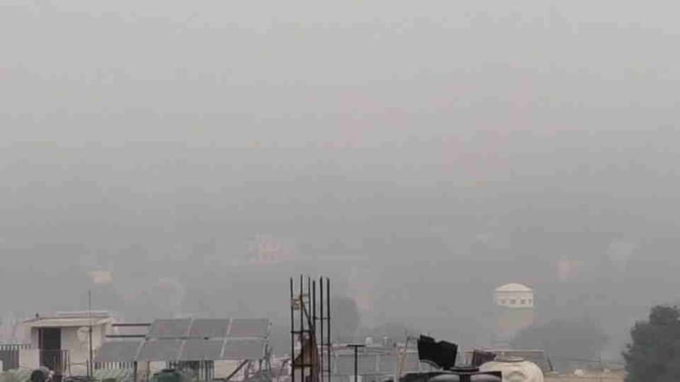राजधानी दून में कोहरा छाने और शीतलहर चलने से सूखी ठंड ने  किया परेशान