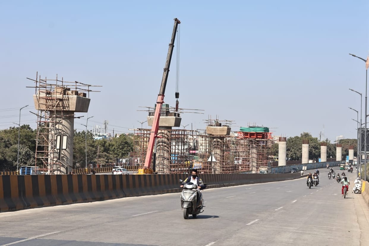 Indore News: Metro work begins at Khajrana intersection in Indore, train to run till Khajrana after one and a
