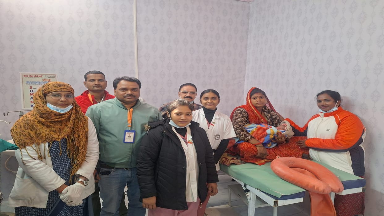 Prayagraj Magh Mela: Ganga was born in the hospital of Magh Mela, health workers distributed sweets.