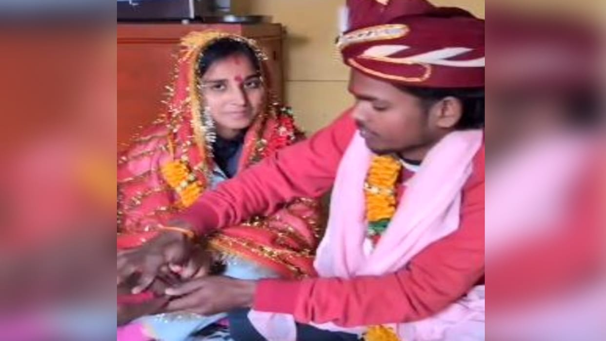 Muslim girl married her lover in a temple in Budaun