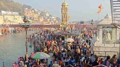 Mauni Amavasya 2026 Huge crowd of Devootees at Har Ki Pauri Haridwar for holy bath