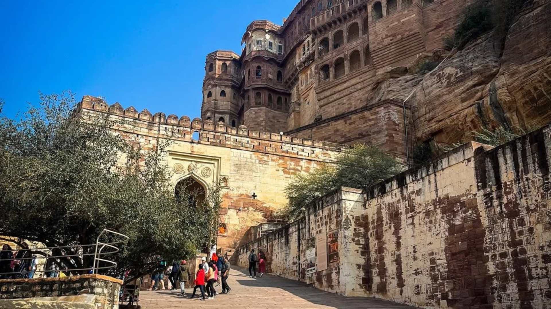 Famous Forts of India to Visit on Republic Day Check Location and Facts