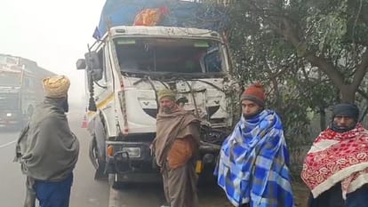 Twenty vehicles collided on Lucknow Delhi highway in Bareilly due to dense fog