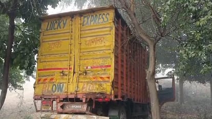 Twenty vehicles collided on Lucknow Delhi highway in Bareilly due to dense fog